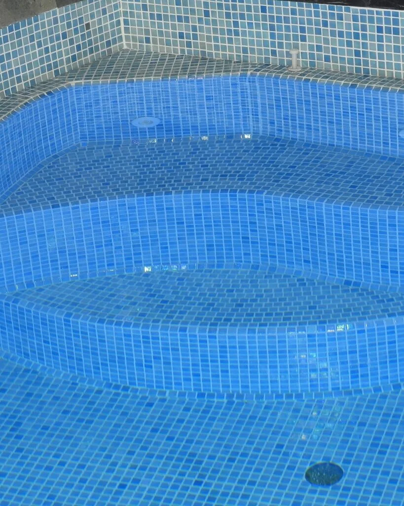 Zatvoren bazen Vršac - Aqua Gym&Spa - Bazen - Hidro masazeri 1